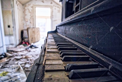 Picture of Abandoned Cream House Piano 2